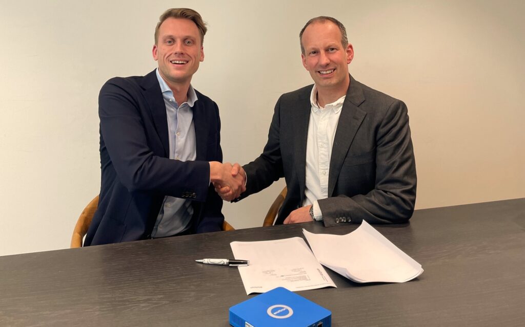 Prowind kiest voor het Energie Management Systeem van Envitron bij het Solar Transferium in Zwolle. Dit systeem verbindt op innovatieve wijze de carport met zonnepanelen, het oplaadplein voor elektrische voertuigen en de batterij.